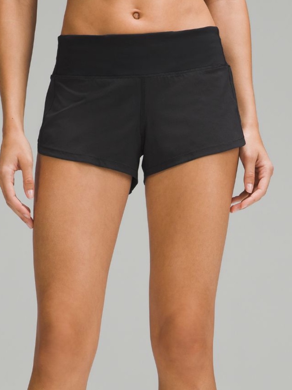 Lululemon Speed Up shorts (2.5in)
